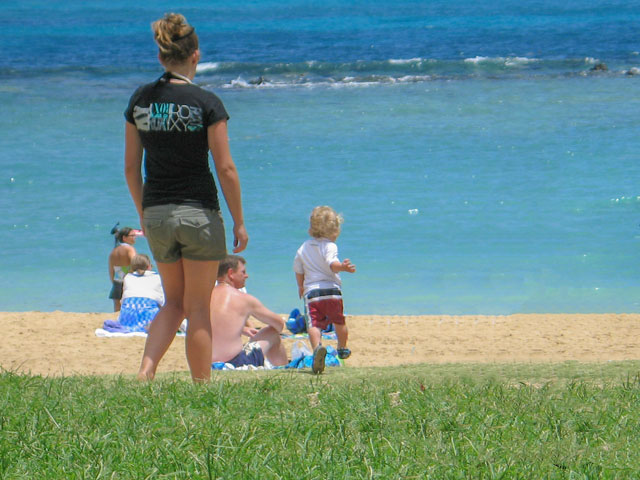 ハワイのビーチで日焼け防止に用意するべきビーチウェア